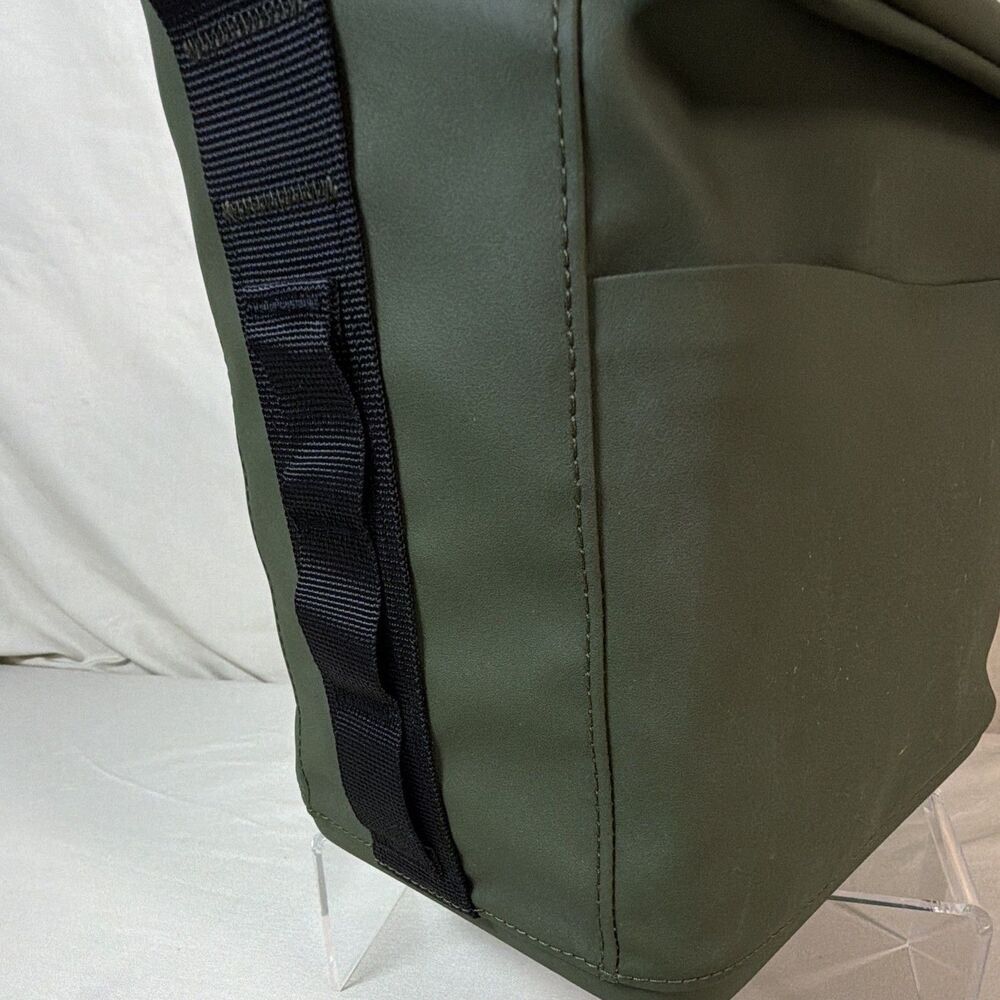 YETI Daytrip Soft-Sided Cooler Bag 6L - Picture 6 of 15
